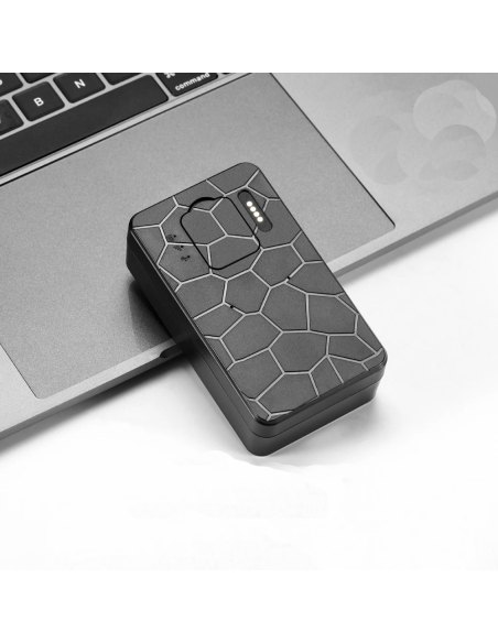 Traceur GPS 4G aimanté étanche avec micro autonome 100 jours